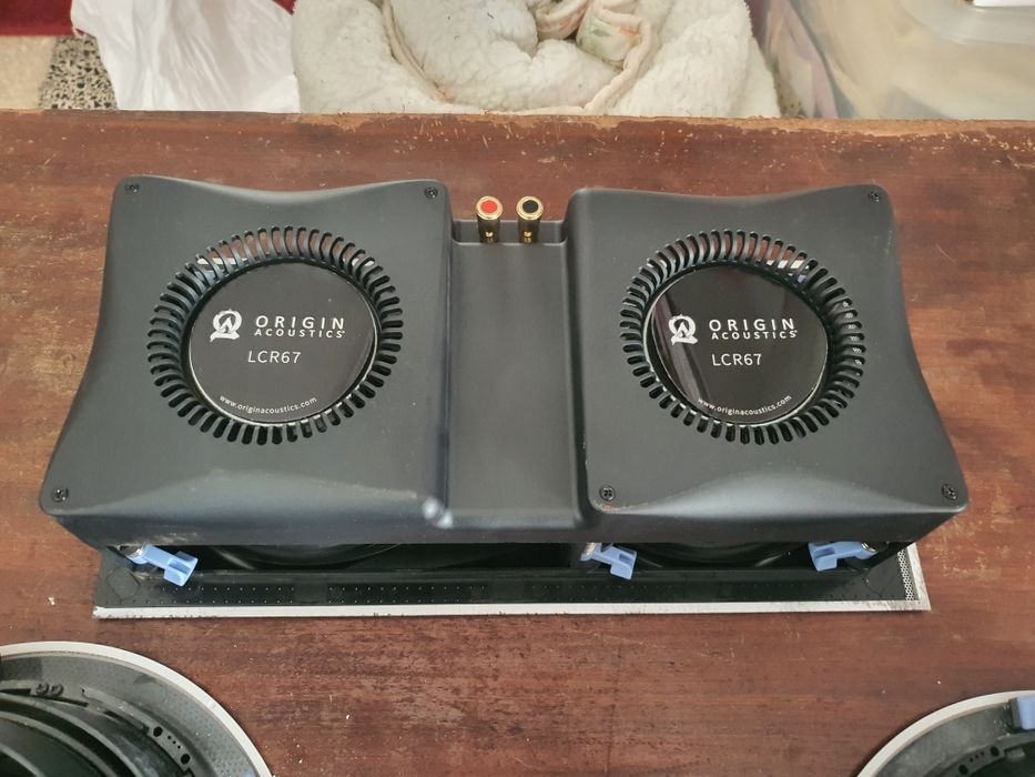 Colunas surrond de embutir para habitação