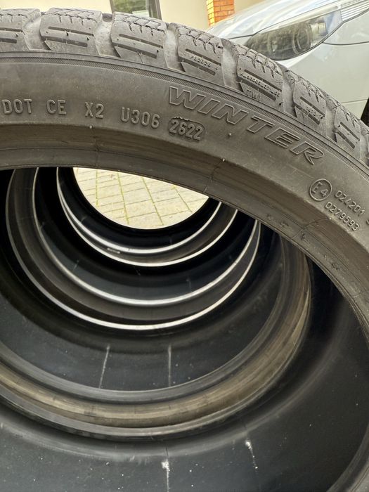 Opony zimowe Pirelli Sottozero 3 255/35/19   225/40/19