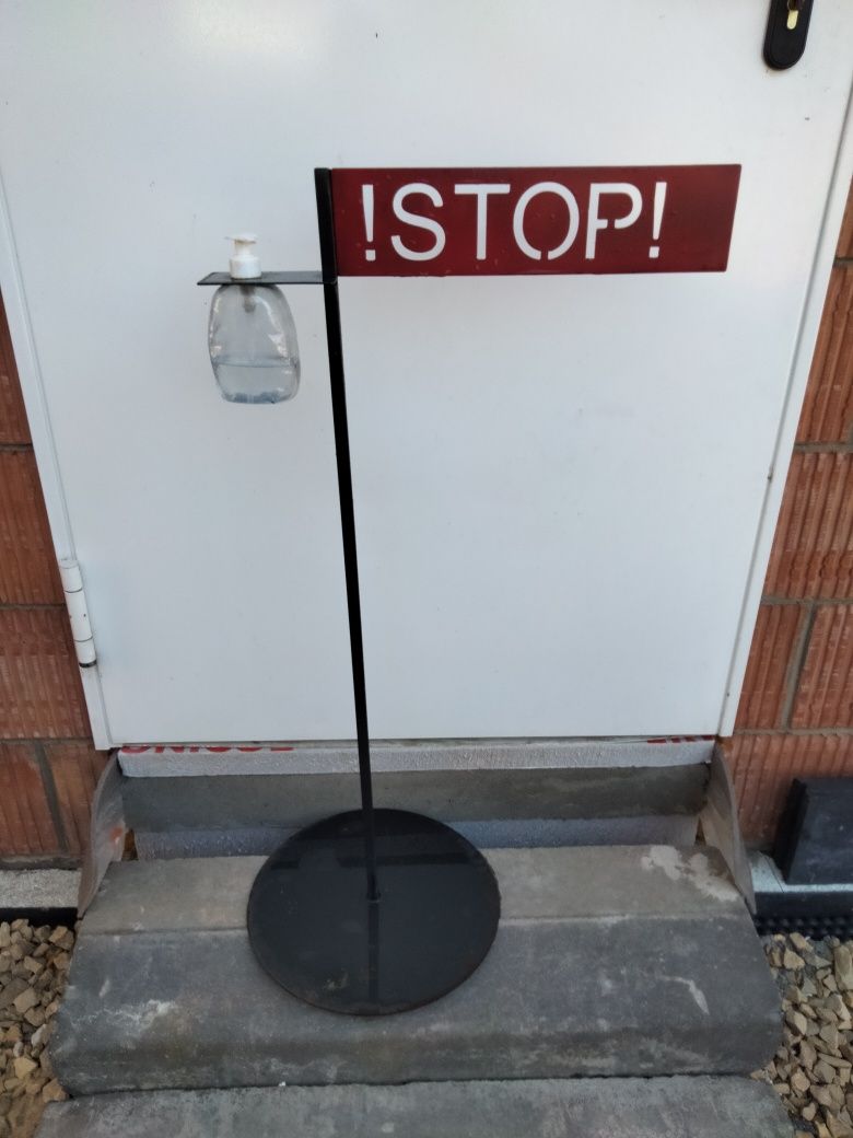 Napis wejście stop z dozownikiem baner