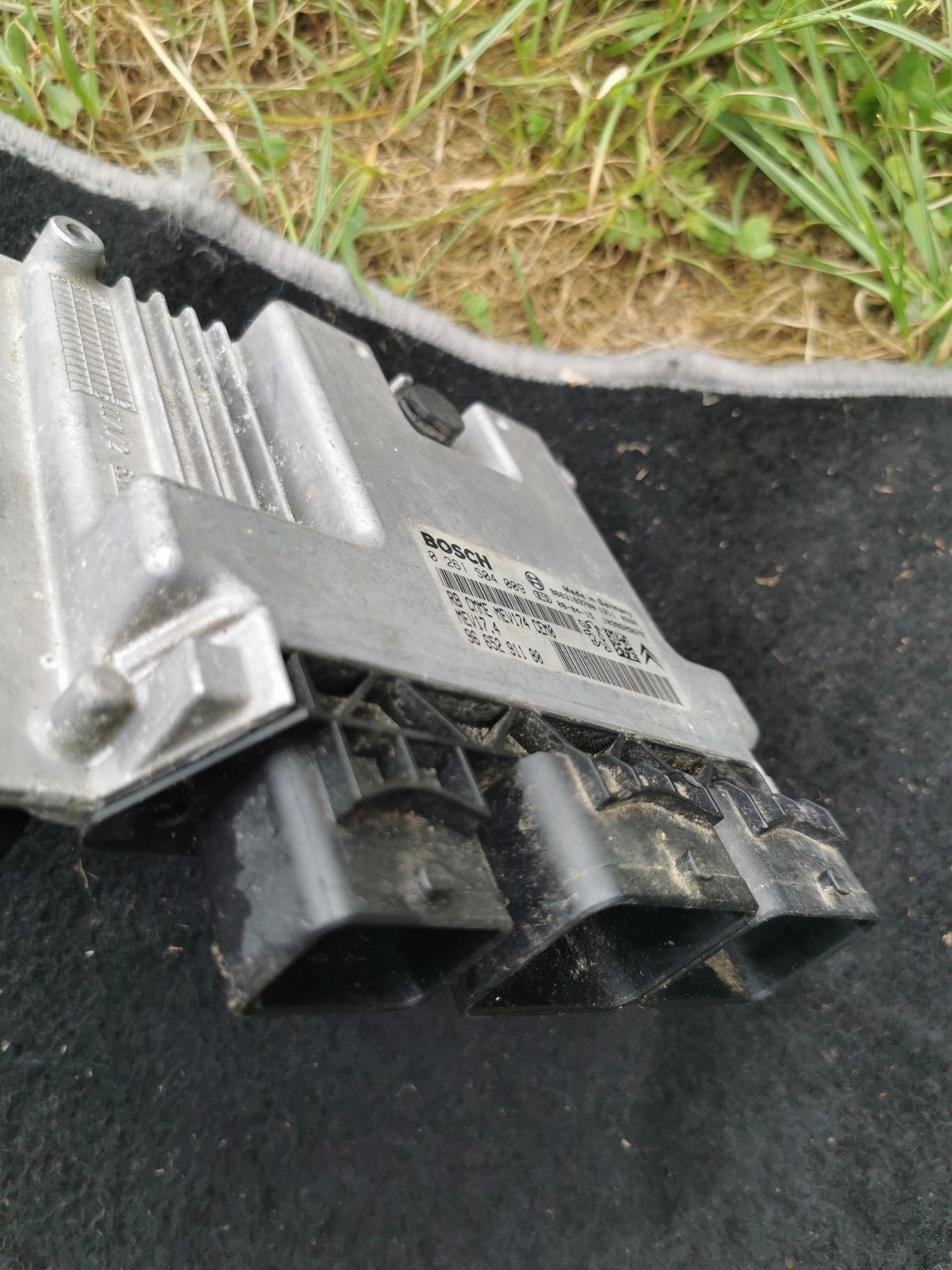 Komputer sterownik silnika ECU0 261 S04 009