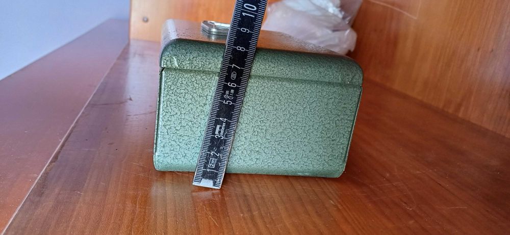 Cofre metálico sem chave