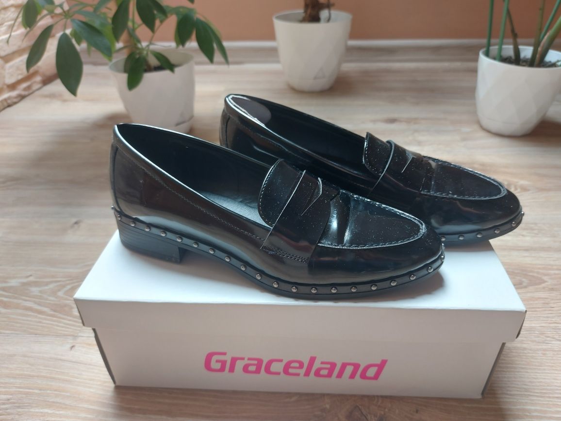 Mokasyny czarne lakierowane graceland 37