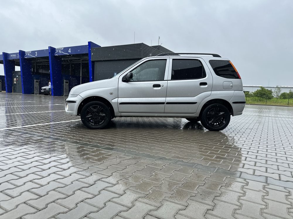 Subaru Justy 1.3 benzyna 4X4 staly
