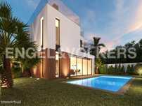 Moradia Moderna com Piscina - em construção