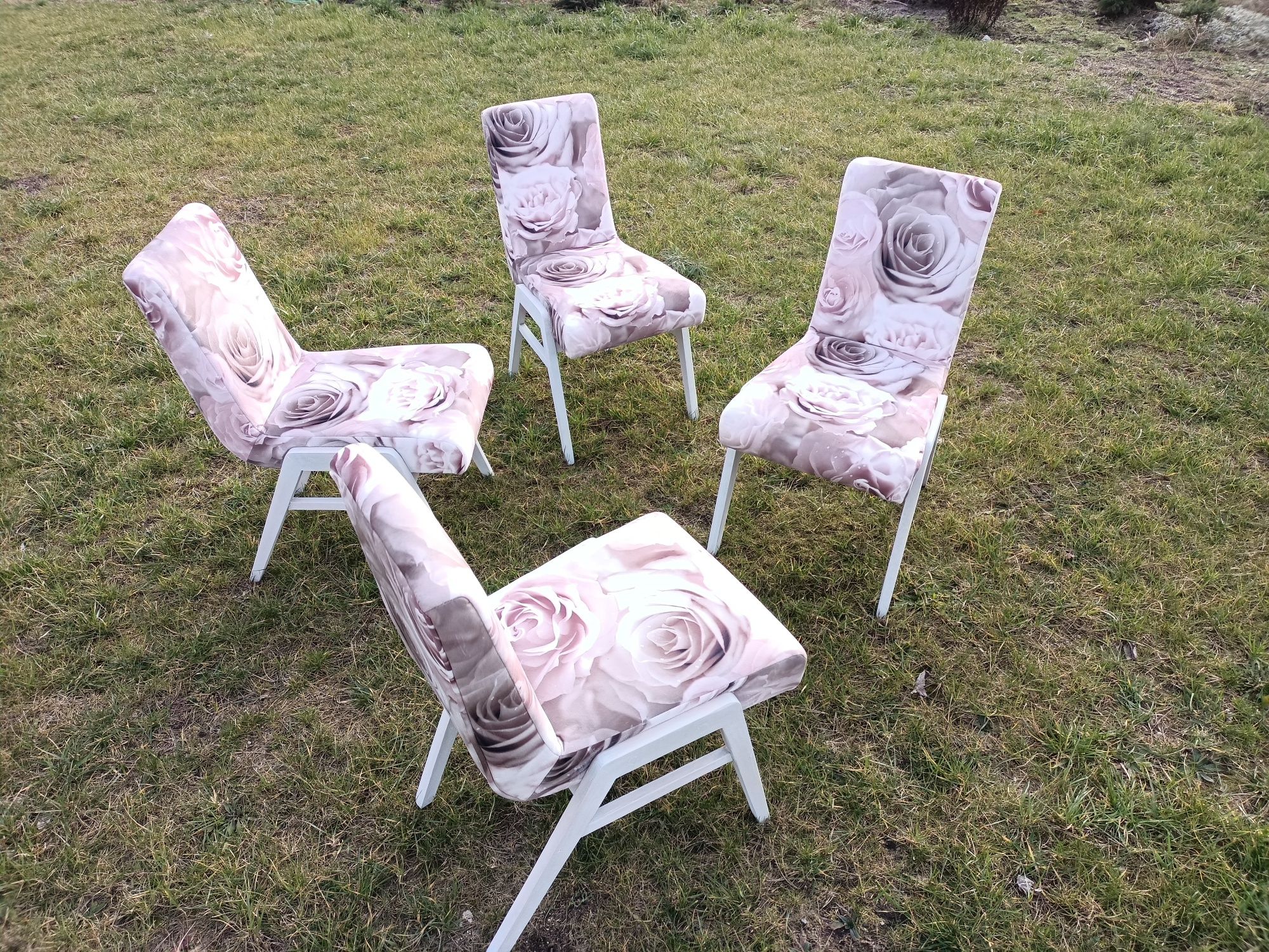 Cztery krzesła Art deco odnowione