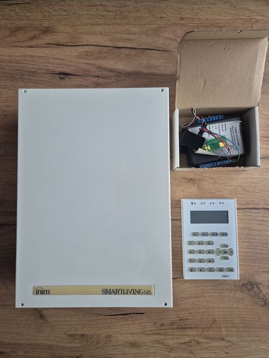 Centrala alarmowa + manipulator  + modem GSM