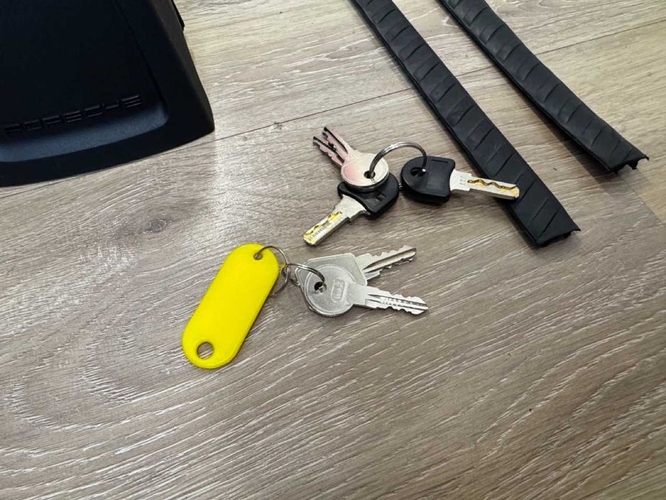 Oryginalne poprzeczki dachowe Porsche Cayenne 9Y0.860.019