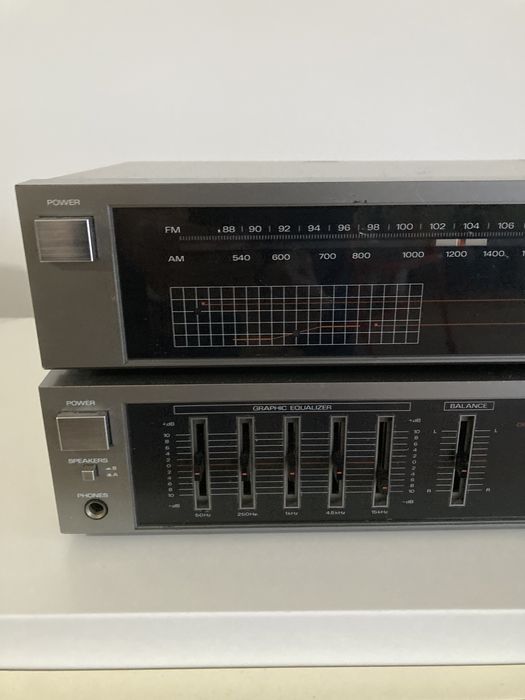 Amplificador e radio
