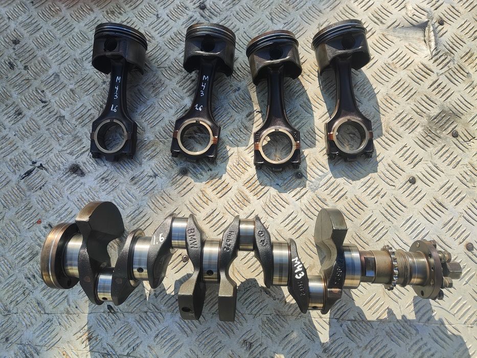 Двигун BMW м43b16 по запчастинах