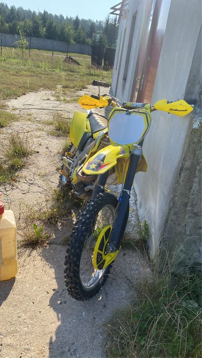 Suzuki 250 Rm-z „Pszczólka”