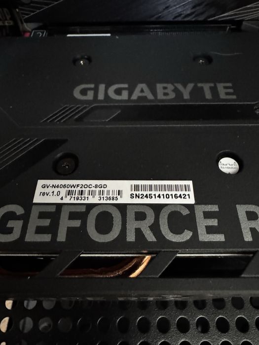 Продам видеокарту Gigabyte PCI-Ex GeForce RTX 4060 Windforce OC 8GB