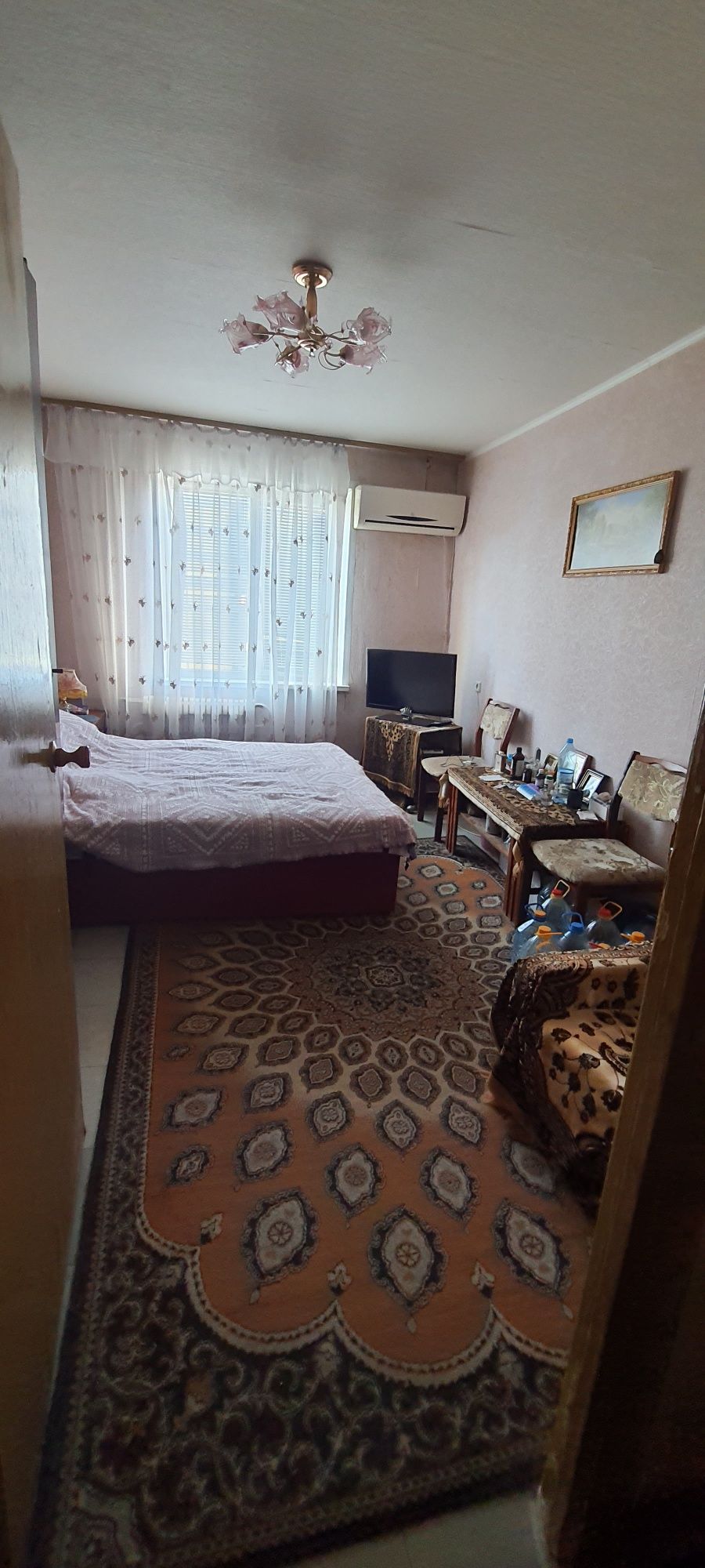 Продам 4 кімнатну квартиру ж/м Покровський( Комунар)