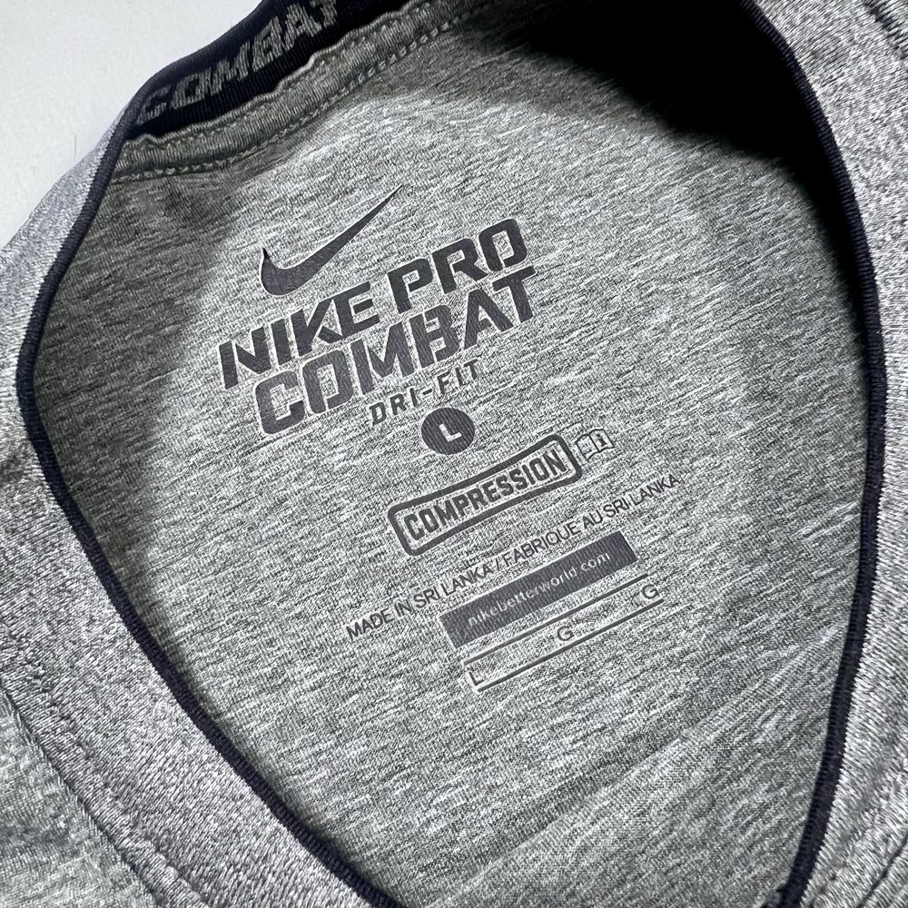 Чоловіча компресійна футболка Nike Pro Combat