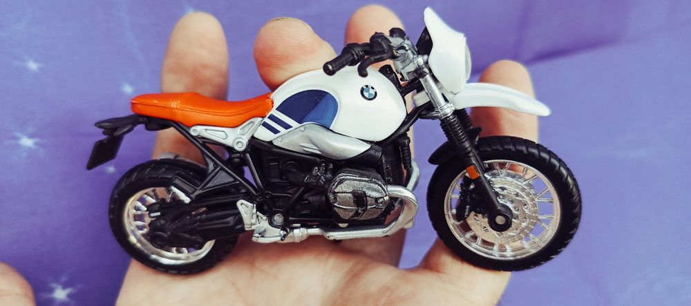 Мотоцикл моделька