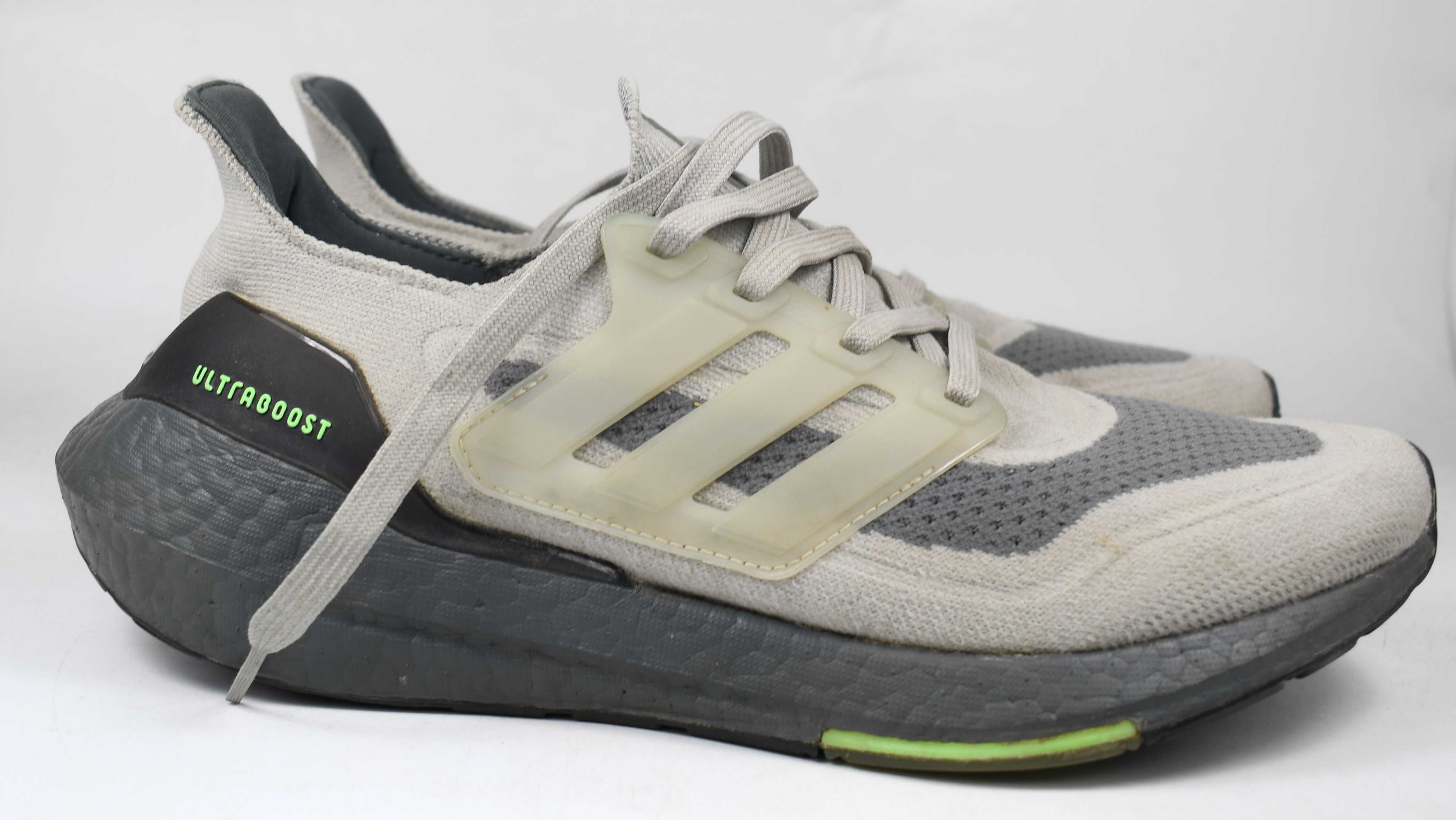 Używane adidas Buty do biegania Ultraboost 21 S23875 roz. 41 1/3