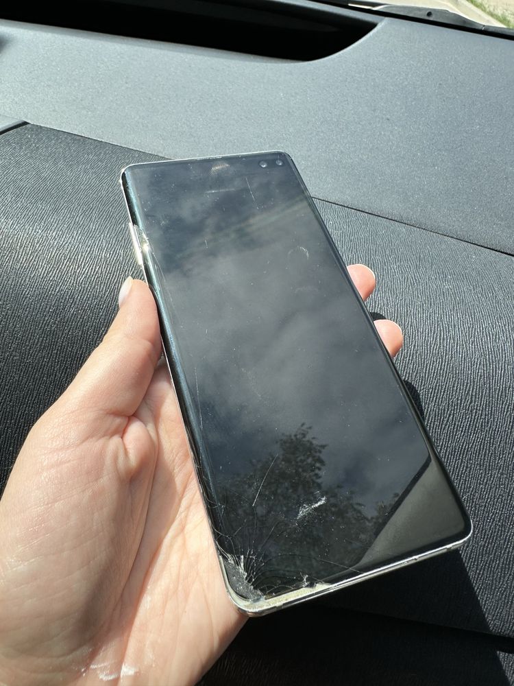 Самсунг с 10 + неробочий екран