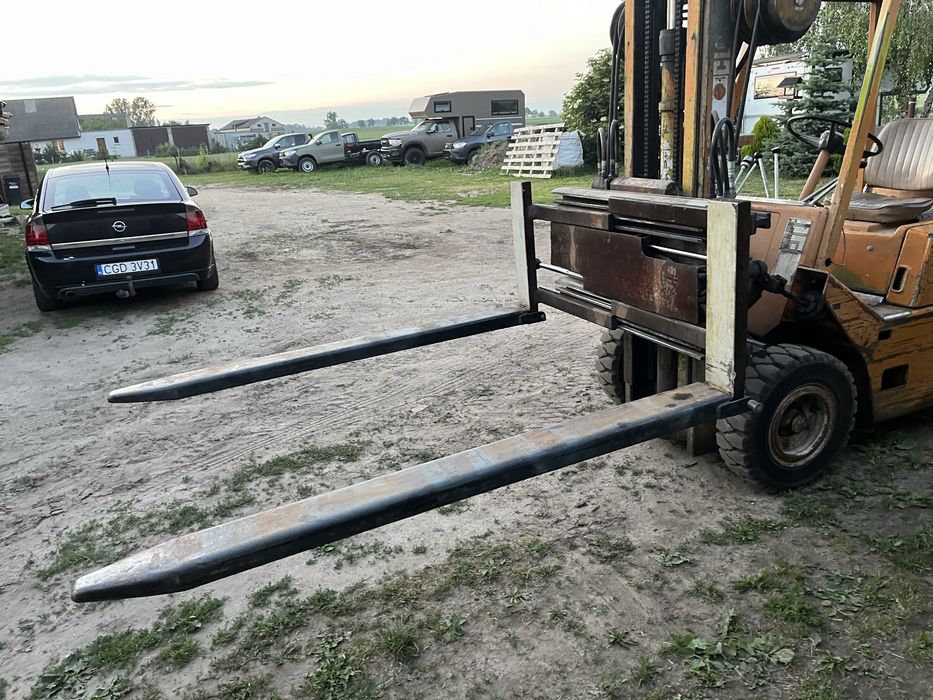 Widlak clark 2,5T,automat,widły obracane-rozsuwane,perkins 4cyl.