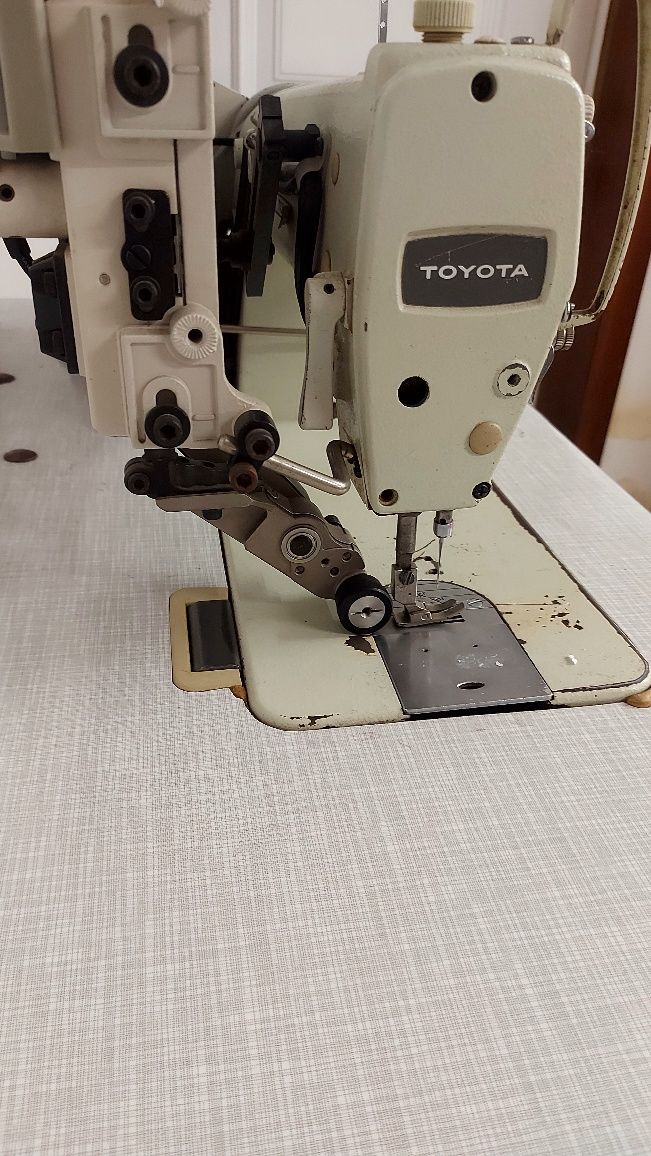 Máquina costura ponto corrido com puller