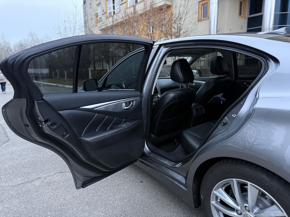 Infinity Q50 2.0t • 2016 • 180тыс • Камера 360 • ЛЮК • Идеальное сост.