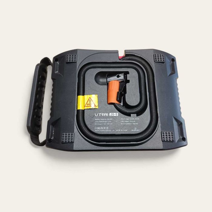 Urządzenie rozruchowe UTRAI JS-5 2000A Kompresor Powerbank LED
