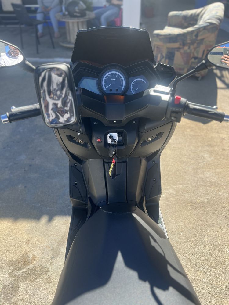 SCOOTER MITT 125 GTS