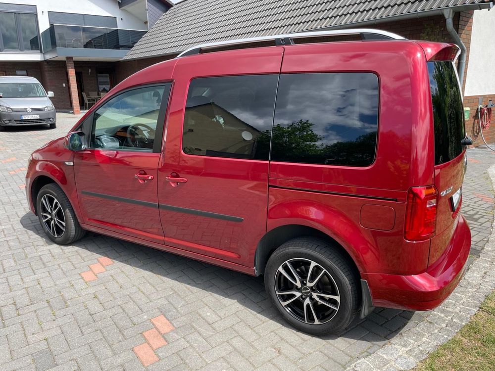 Sprzedam VW Caddy 5 os. 2.0 TDI