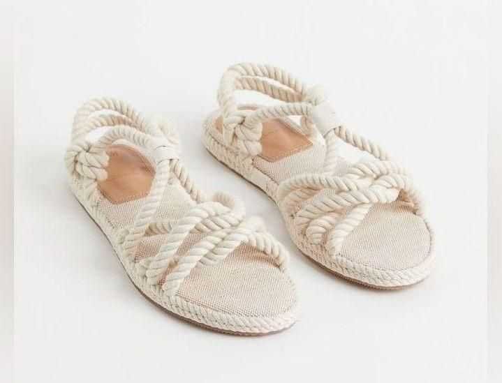 Сандалі H&M в стилі бохо