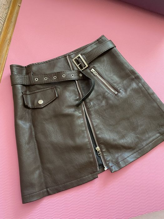 Шкіряна спідниця