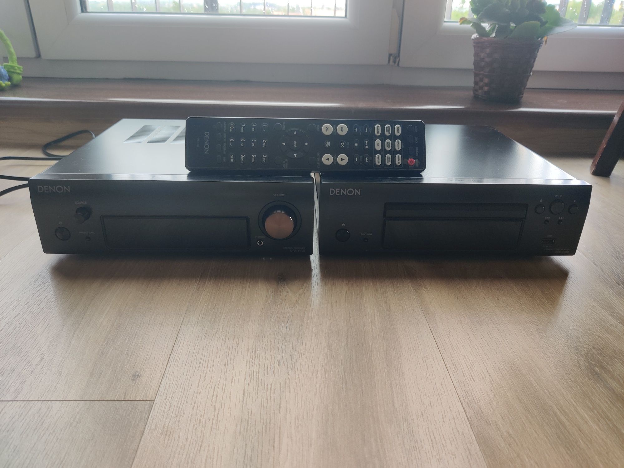 Denon F109 - MIDI wieża