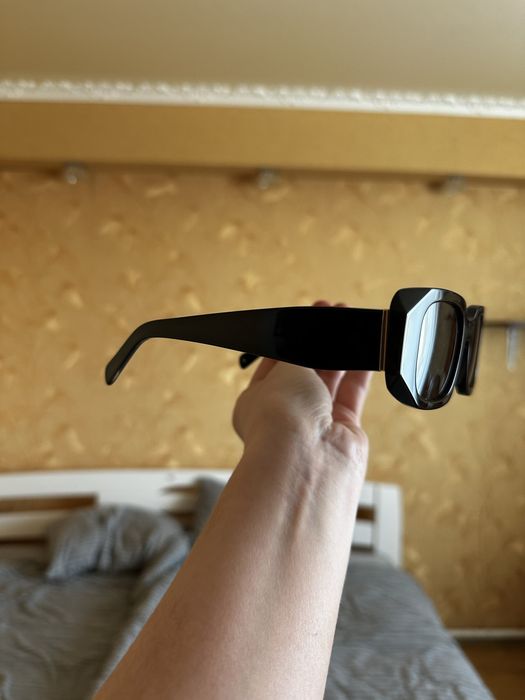 Сонцезахисні окуляри від фірми «casta»