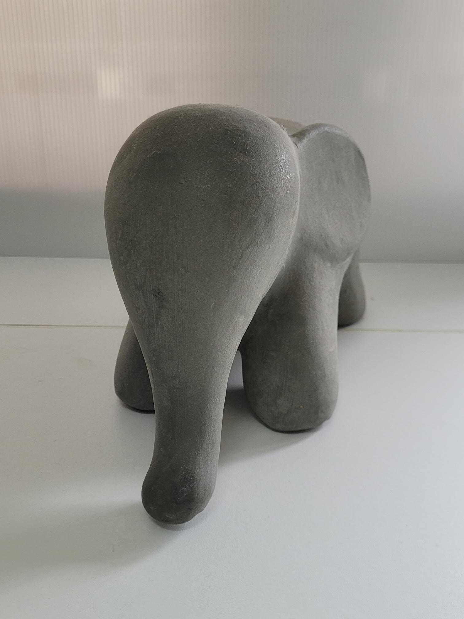 Elefante barro pintado