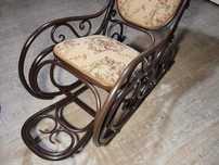 Крісло качалка ,підніжка під ноги ,стародавня.тип THONET