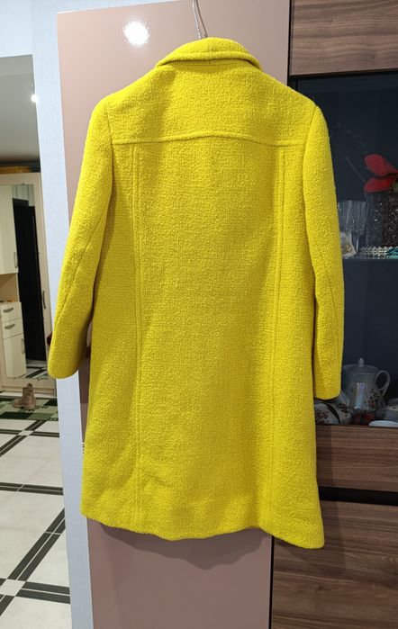 Елегантне вінтажне жовте пальто з Італії!!!