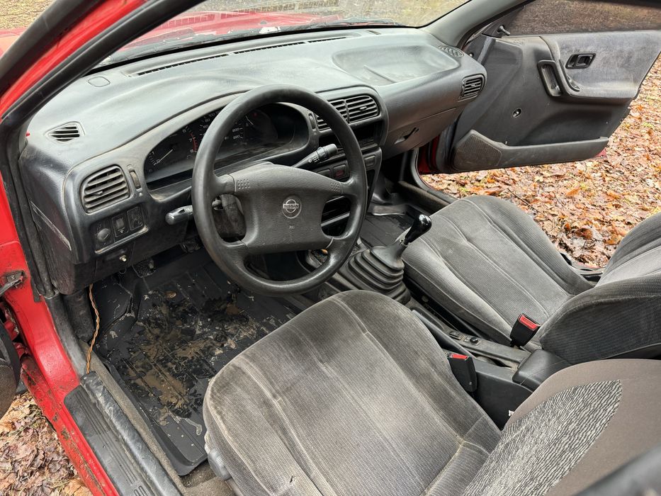 Продам автомобиль ниссан