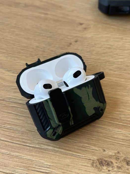 Захисний чохол з карабіном для Apple AirPods 2, 3, 4, Pro, Pro 2