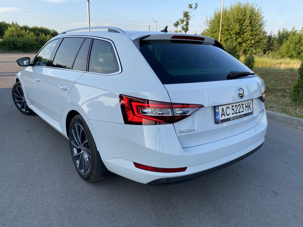 Skoda superb 3  топова комплектація лаурін клемент