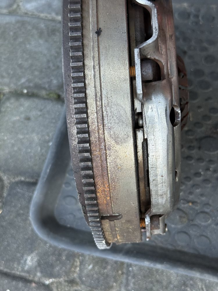 Sprzęgło Valeo Volvo V70 II 2.5 TDI