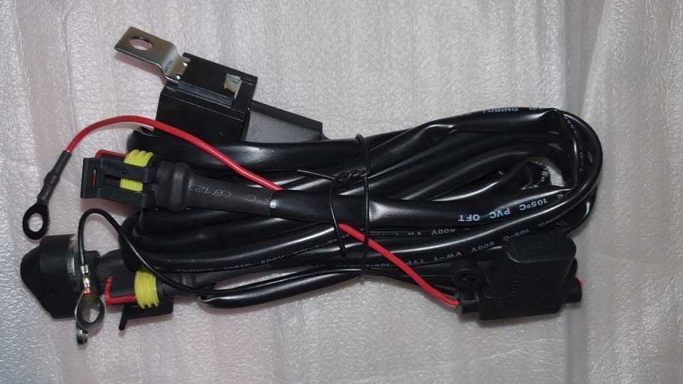Faróis Led com cablagem m e suporte