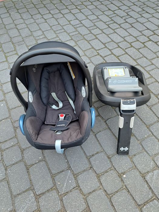 Fotelik Maxi Cosi Cabriofix z bazą Familifix