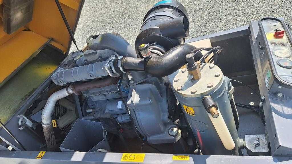 Kompresor Śrubowy Sprężarka ATLAS COPCO XAS 67 2015 Nr 803 Wolf