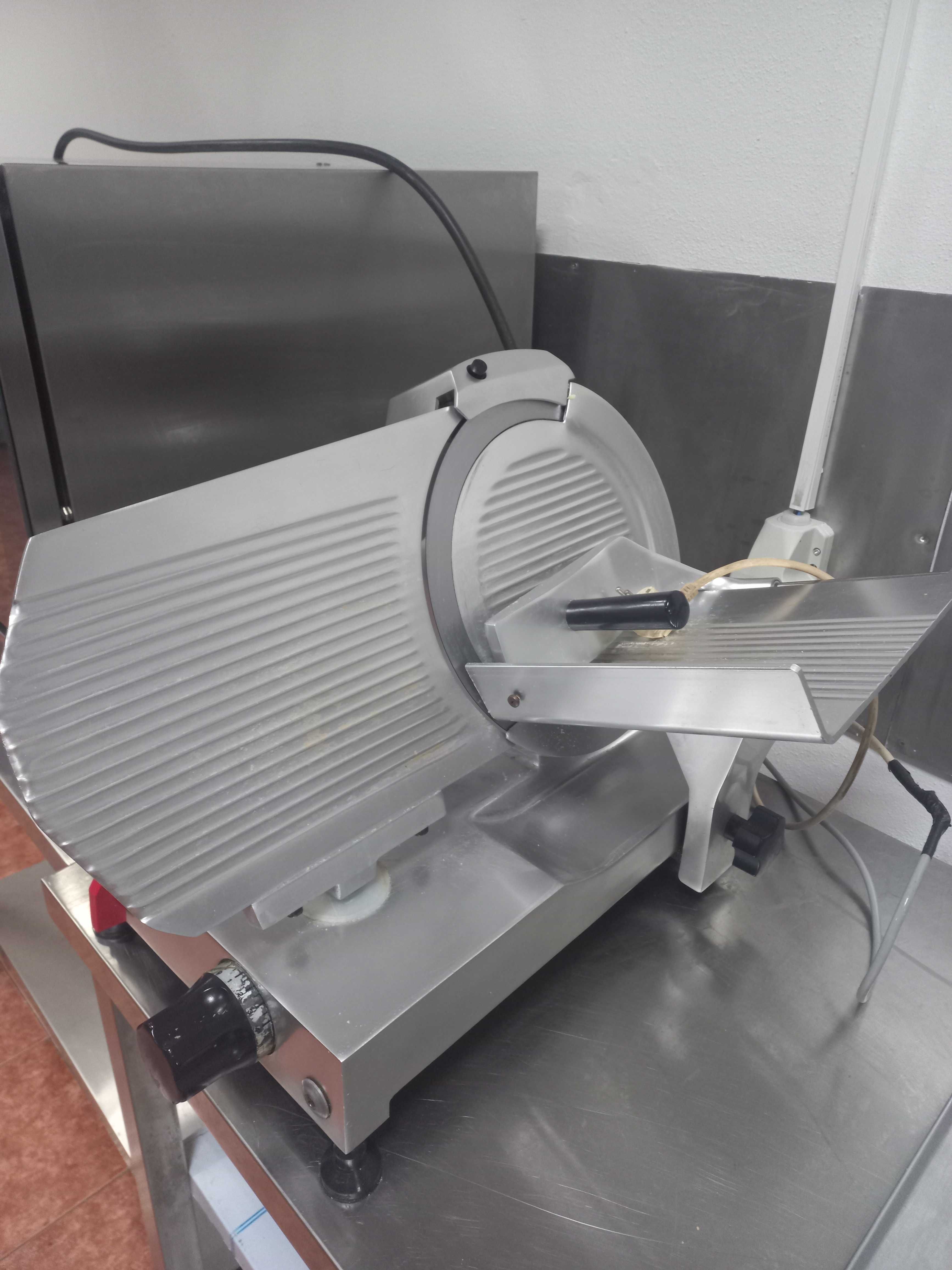 Maquina de fiambre