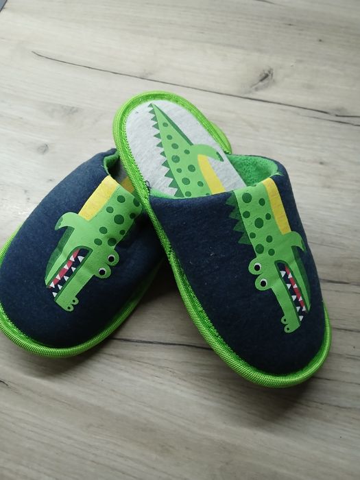 Kapcie chłopiece 33