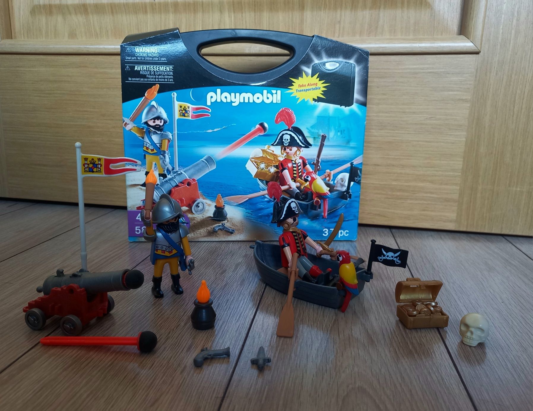 Playmobil Piraci 5894 Skrzynka: pirat z łódką, skarb, papuga, żołnierz