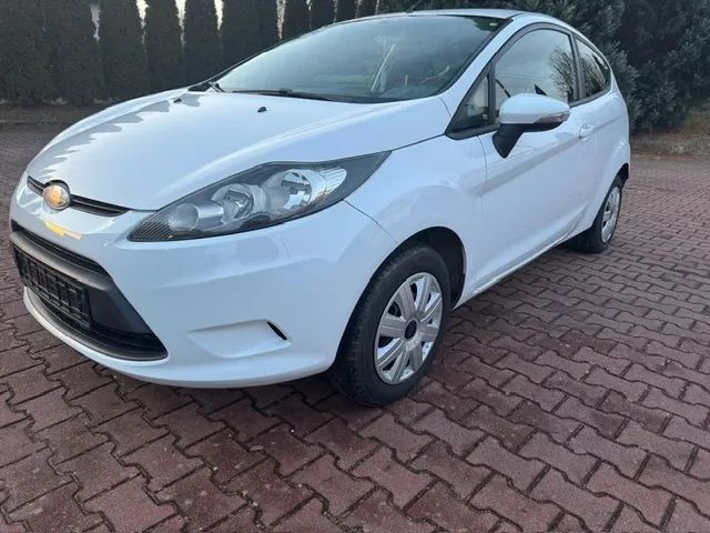 Ford Fiesta Ford Fiesta mk7 2010r. biała 1.25