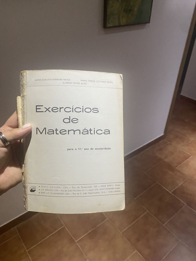 Varios livros varios gêneros