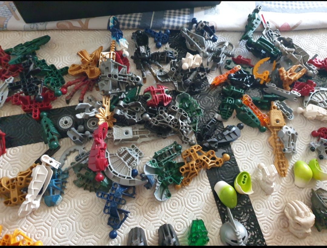 Lego bionicle conjunto