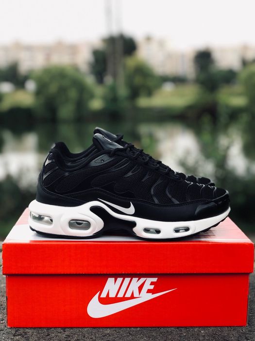 Чоловічі кросівки Nike Air Max TN Plus Black/White Кроссовки Найк тн