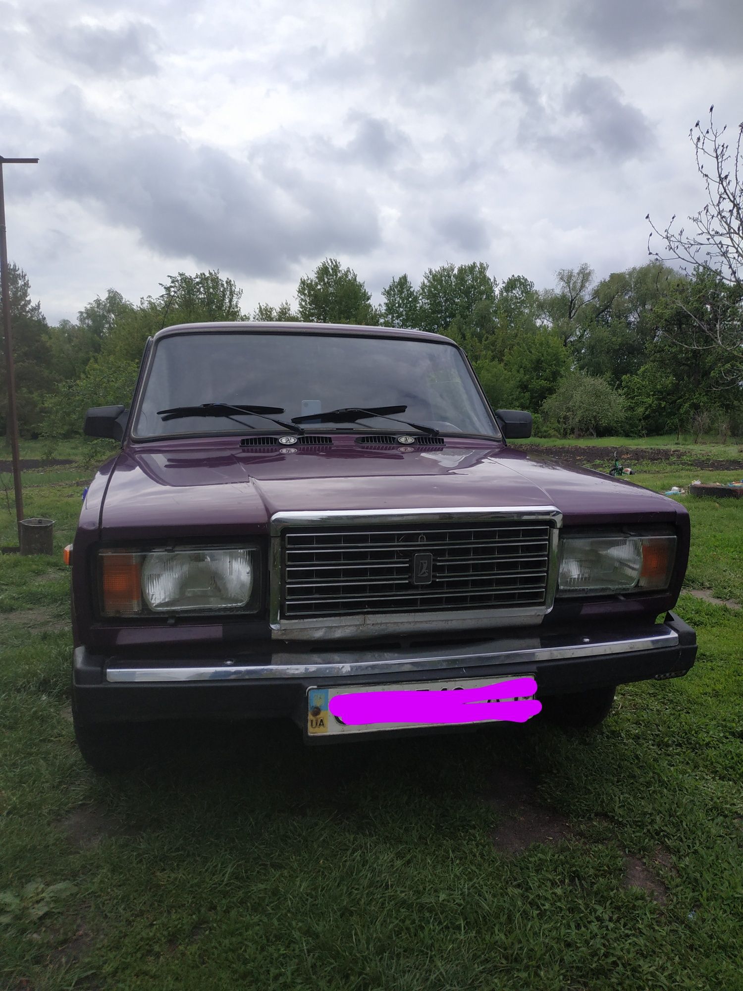 Продам жигу.  Машинка довезе куди завгодно.