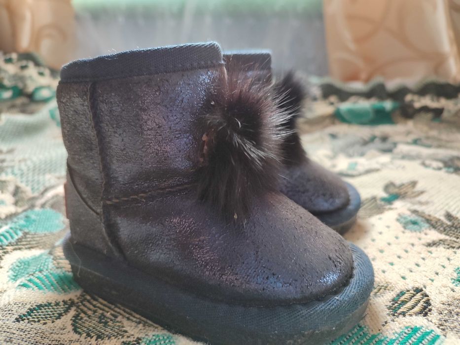 Дитячі уггі 21 розміру