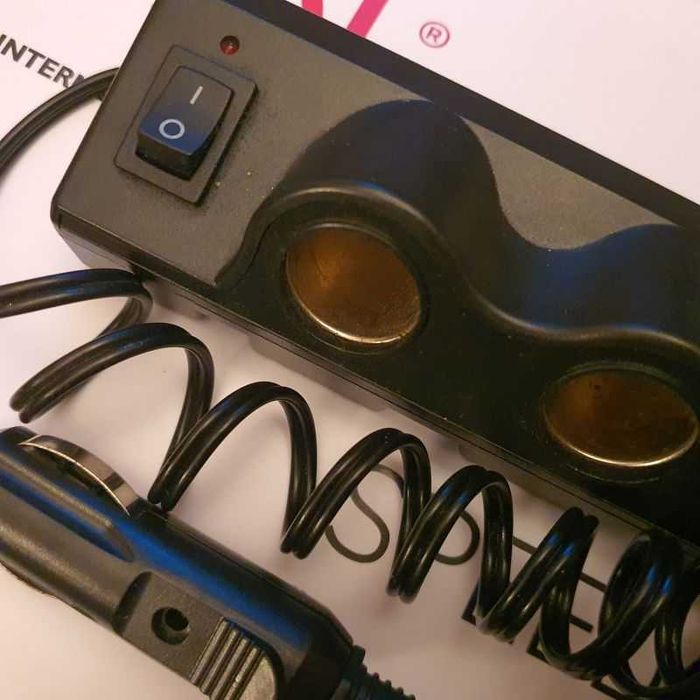 Rozdzielacz gniazda zapalniczki samochodowej